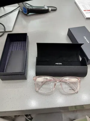 نظارة prada