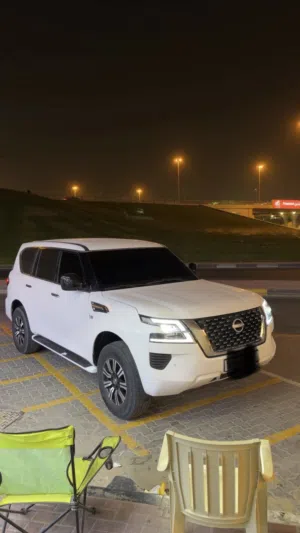 للبيع نيسان 2014 رقم 3ممتاز