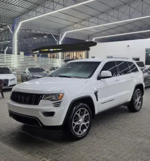 Jeep Grand Cherokee Laredo 4x4 – 2019