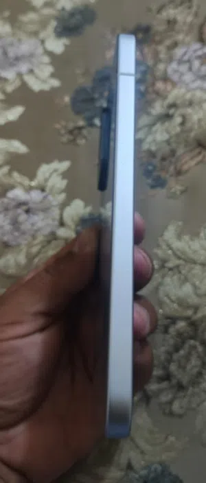 بوكو F7 ذاكره 512