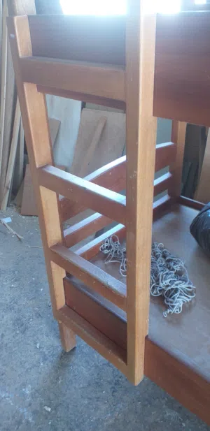 تخت طابقين للبيع