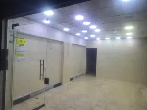 شارع الكرامة الوينك محل في موقع مميز شارع الوينك للايجار