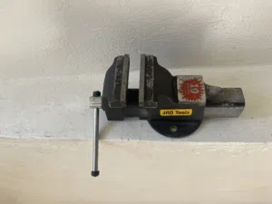 ملزمه جديده للبيع بسعر مغري