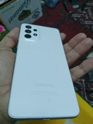 Samsung Galaxy A33 5G 128 GB in Tabuk