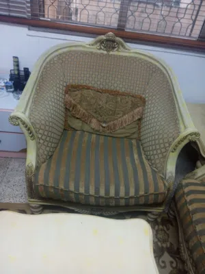 طقم كنب خشب ماليزي الطقم بحالة الوكالة
