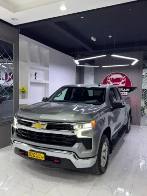 Used Chevrolet Silverado in Al Dhahirah