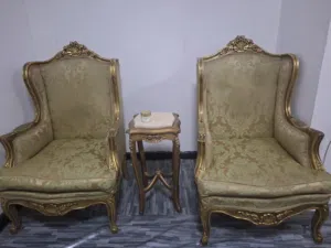 اثاث مصريه 4 كراسي وطاولتين