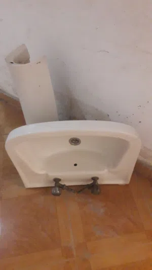 حوض حمام مستعمل