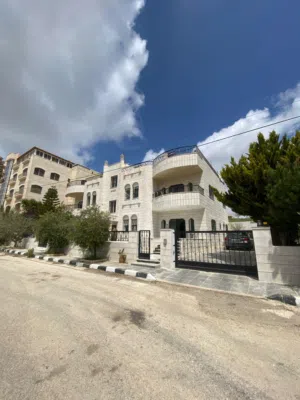 550 m2 More than 6 bedrooms Villa for Sale in Amman Marj El Hamam