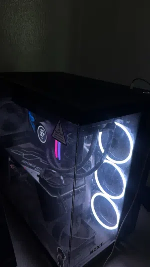 بيسي قيمنق للبيع بحاله ممتازه ب 8000