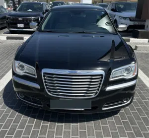 Used Chrysler 300 in Mubarak Al-Kabeer