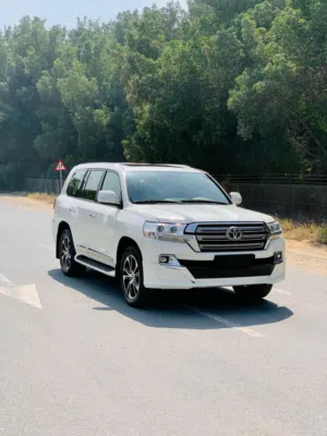 Used Toyota Land Cruiser in Dubai
