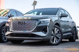 الان لدى معرض الخبراء لتجارة السيارات   Audi Q4 E-tron 2024  الجديدة كليا   مكفولة