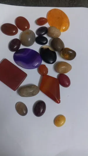 عقيق يماني عدة أنواع واحجام