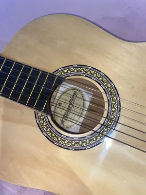 Guitars & Oud . Used0
