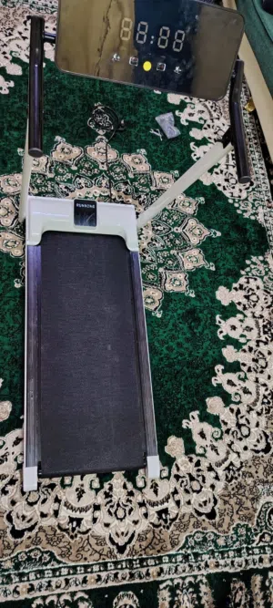 سير مشي رياضي