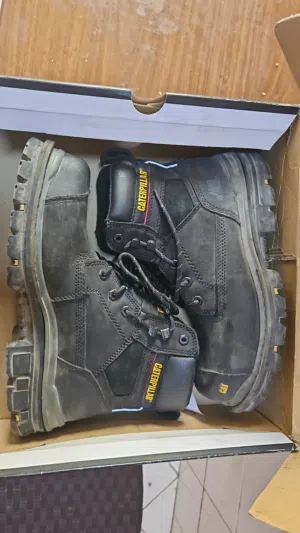 caterpillar safety shoes good condition size uk 9