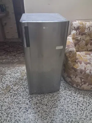 ثلاجه و غساله بحاله ممتاز تعمل بشكل ممتاز