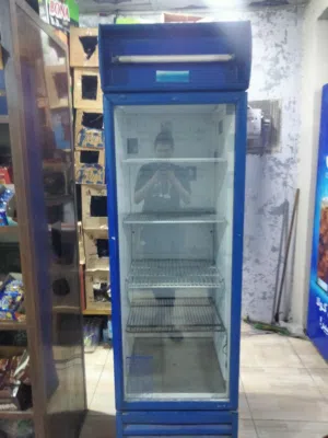 ثلاجه عرض ايفرست جيده جدا تبريد عالي  سبب البيع ثلاجه بابين