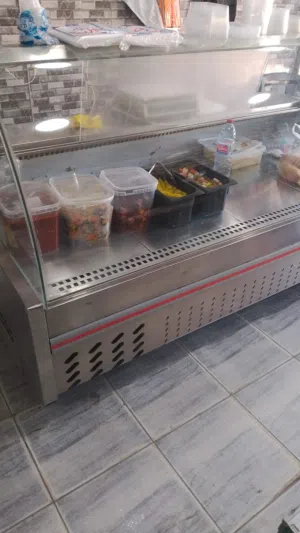 ثلاجة ديلي بحالة ممتازة