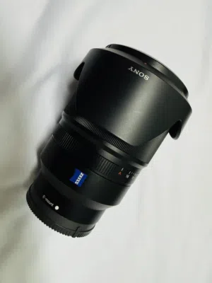 Sony 35mm f/1.4 ZA Lens