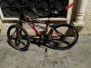 بسكليت معدل بحالته الوكالاي خرباني العجل الخلفي القلول والبريكات والغيارات قابل للتفاوض