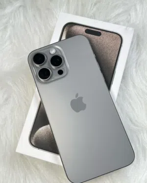 15 pro max نضيف جدا مش مستبدل اشي