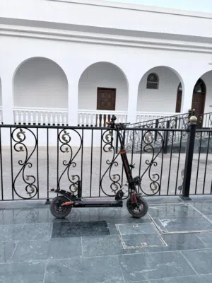 Kugoo E25 scooter
