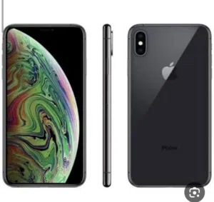 آيفون xs ذاكره64 حالة البتاريه83 مغيره من برا عيبه ف شوي شقوق ف ظهريه بس جهاز نظيف للبدل