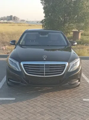 سيارة Mercedes-Benz S550 موديل 2015 للبيع — أداء قوي، راحة ملكية، ومواصفات فاخرة تجعلها الخيار المثا