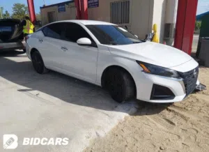 Used Nissan Altima in Muscat