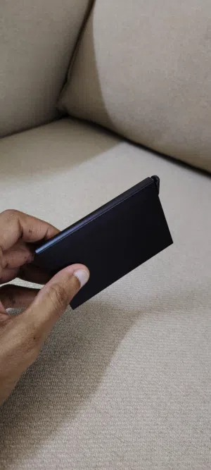 حافظة بطاقات شخصية