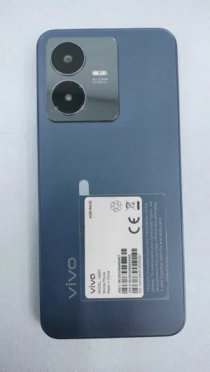 vivo Y 22 ( 2nd hand ). 1 to 2 year used.