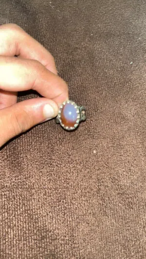 بيعه سريعه خاتم عقيق يماني نظيف وجميل او بصياغته