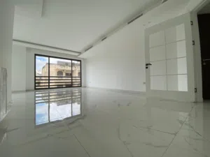 شقة للبيع في ام اذينة  ( Property 48280 )-164413