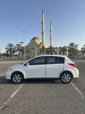 Nissan Tida model 2012