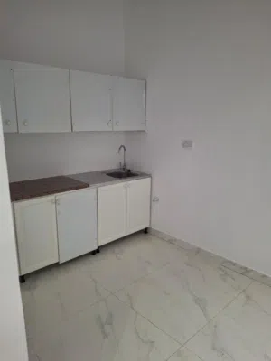 استوديو تاني ساكن