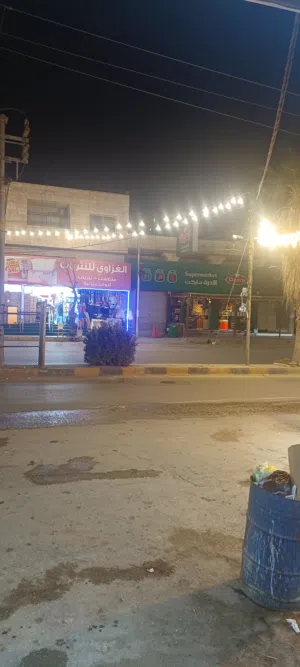 مخزن تجاري للايجار في موقع حيوي