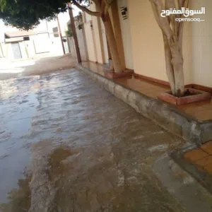 منزل للبيع في خلة الفرجان – الأربع شوارع السويحلي  موقع مميز في منطقة حيوية وقريبة من جميع الخد