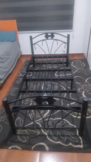 تخت حديد مفرد ونص لون اسود بجوده عاليه جدا