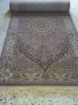 سجاد نضيف شبه جديد طول 4عرض 90س