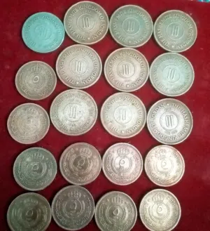 حرق اسعار  نوم هنينا للتجار عملات اردنيه التاج 20قطعه  في 20دينار  للتواصل واتس الرقم على الصفحه