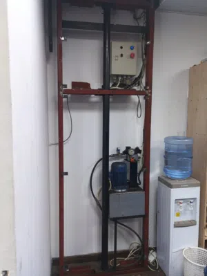 Heavy-Duty Hydraulic Vertical Goods Lift – Mezzanine Cargo Platform (2-Stop)