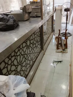 عدة مطعم متفرقه نظيفه