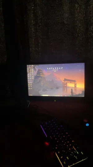 شاشه بيسي نظيفه جدا جدا
