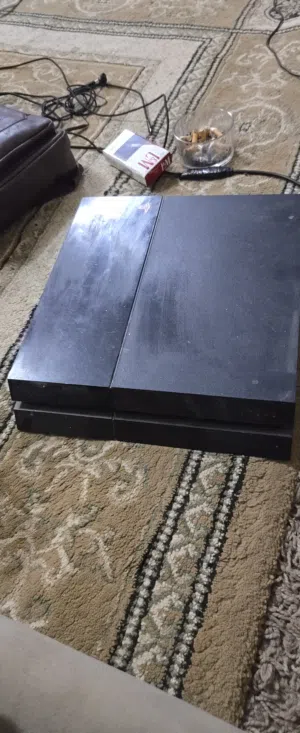 بليستيشن 4 مستعمل شغال مافيه اي مشكله 40 دينار