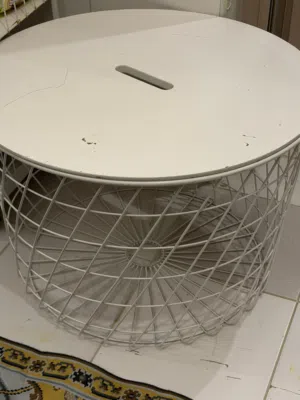 للبيع طاولتين حبه وحده علي خمسه
