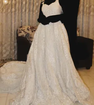 للبيع فستان عرس