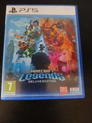 لعبة Minecraft Legends: Deluxe للبيع