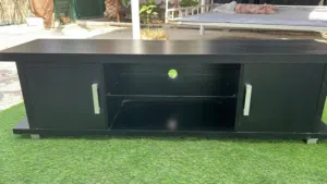 كبت تحت تلفزيون نظيف جدن مستخم شي بسيط ولا خدش اقل سعر